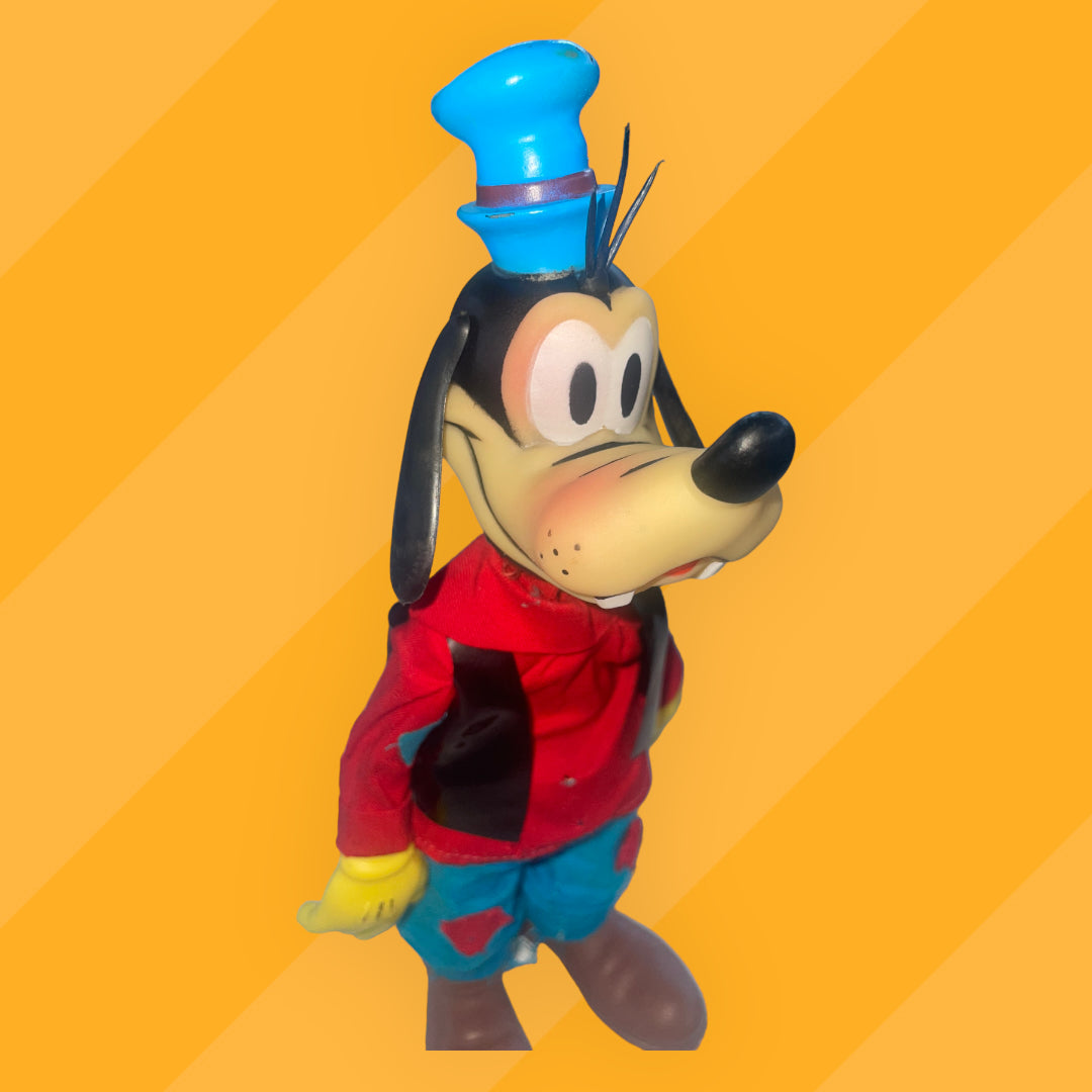 Vintage Goofy Doll (R. Dakin & Co, Walt Disney Productions, 1968)