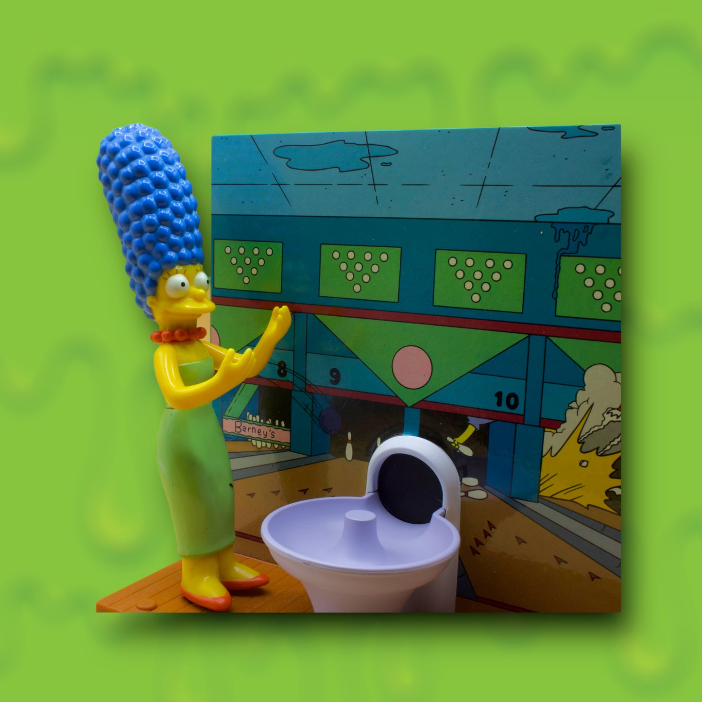The World of Springfield Toys R Us Exclusive Playset - Barney's Bowlarama With Bowling Marge (Playmates, 2002)